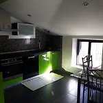 Apartma Marisol شقة